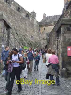 Photo 6x4 Edinburgh Castle, Edinburgh A small crowd descending from the P c2007