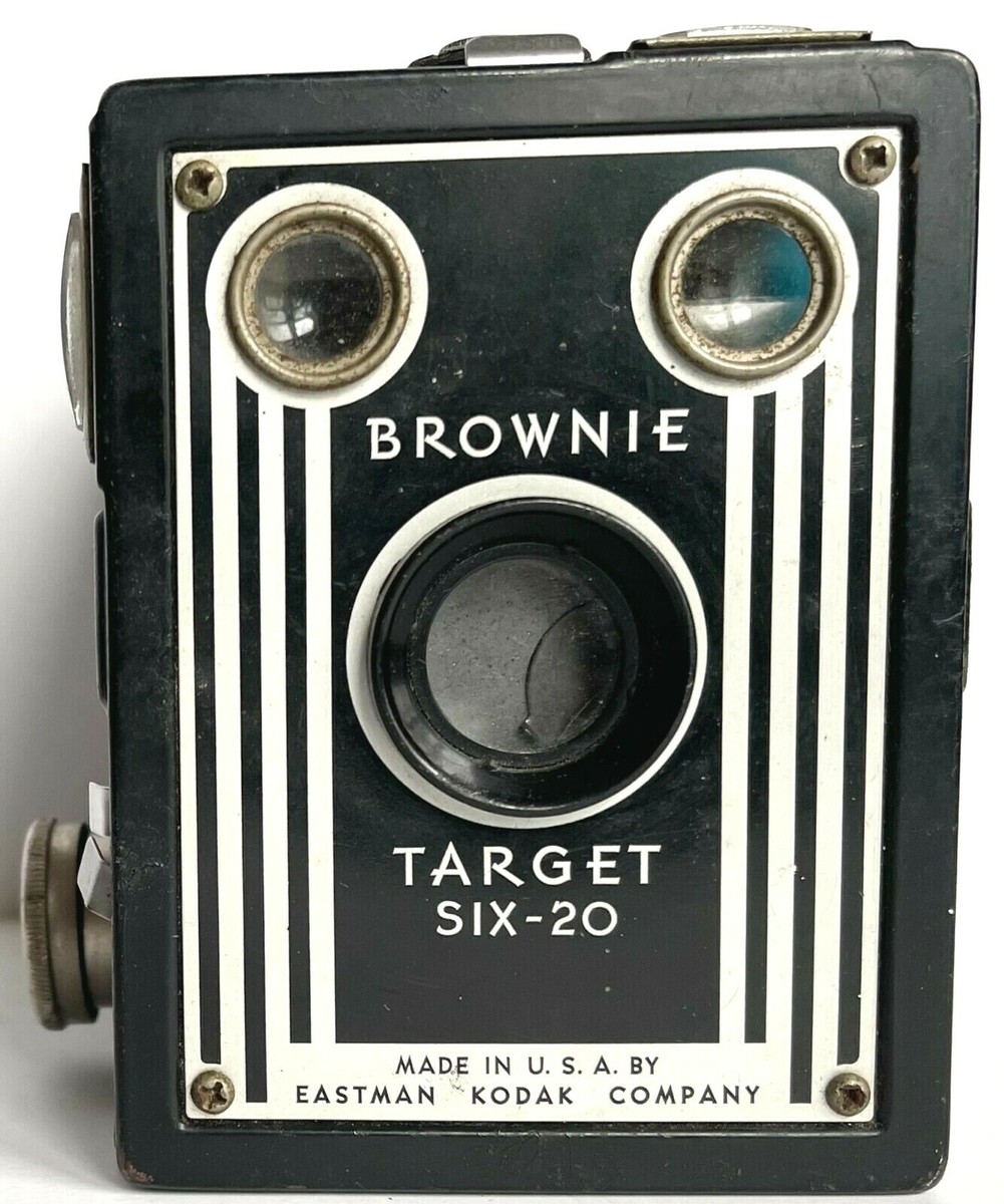 VINTAGE 1940's KODAK BROWNIE TARGET SIX-20 ART DECO DESIGN