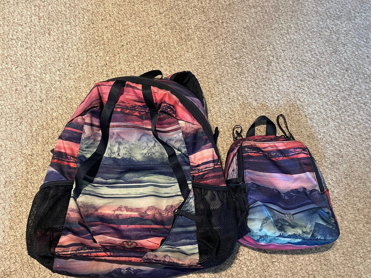 best travel.toiletry bag Small Travel Toiletry classic backpack XL Attractive and Protective Laptop Color:Blue Shweshwe while the other side