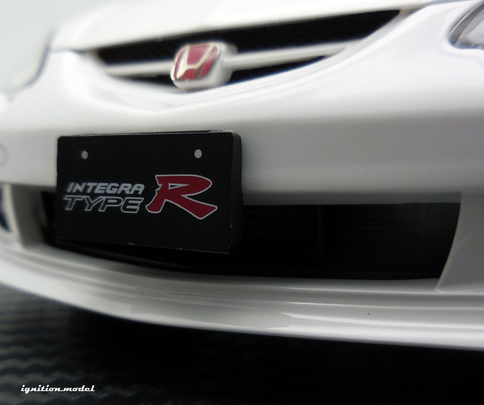 ignition model IG3327 1/18 Honda INTEGRA DC5 TYPE R White ignition model IG3327 1/18 Honda INTEGRA DC5 TYPE R White