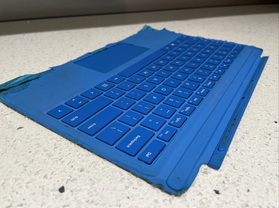Genuine Microsoft Surface Pro 3-4-5-6-7Magnetic Keyboard, With Backlit, Blue - Image 3 of 4