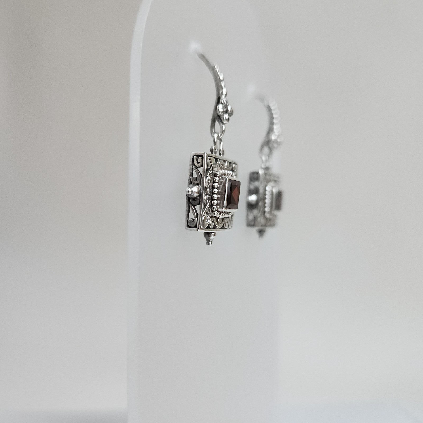 Sterling Silver Garnet Square Dangle Earrings Sta… - image 9