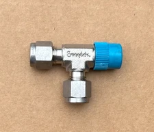 Swagelok 1/4"  SS  Stainless Stee  Tee SS-400-3-4TMT Several Available New