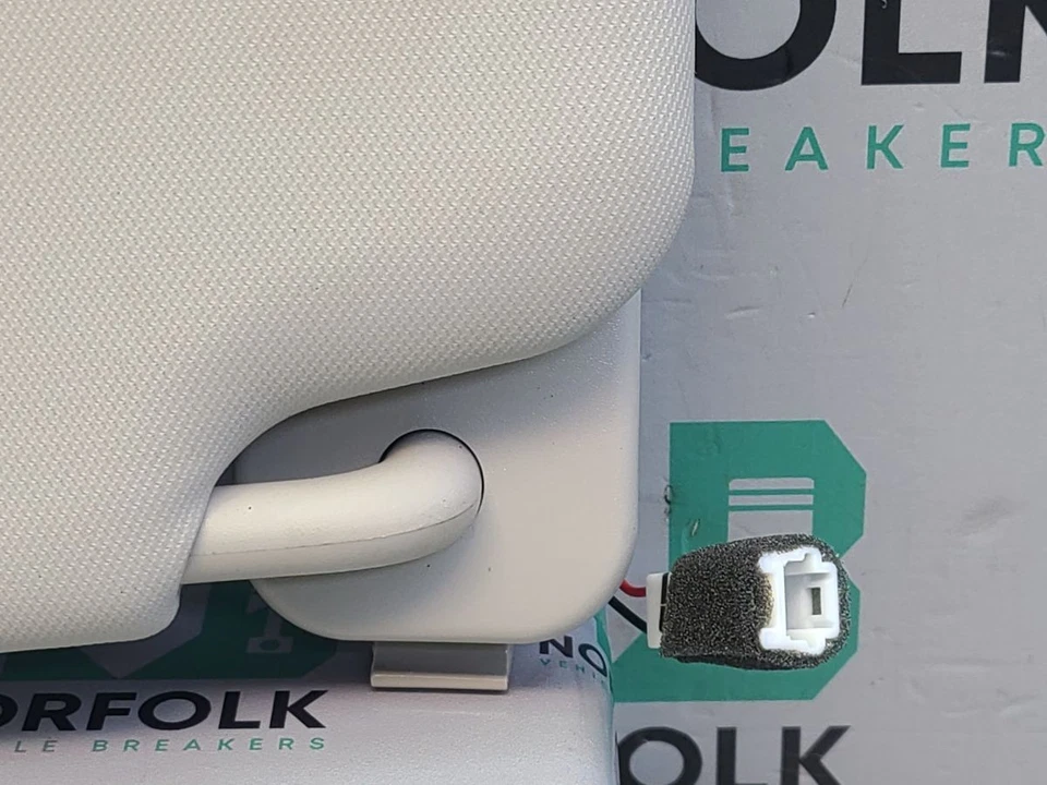 Nissan X-Trail MK4 Sun Visor Pair - Image 4 of 4