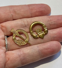 Vintage Irish pin badges x2 Tara Brooch and Claddagh ring