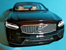 Tayumo 1/32 Scale Pull Back & Go 32100011 - Volvo S90 - White Pearl