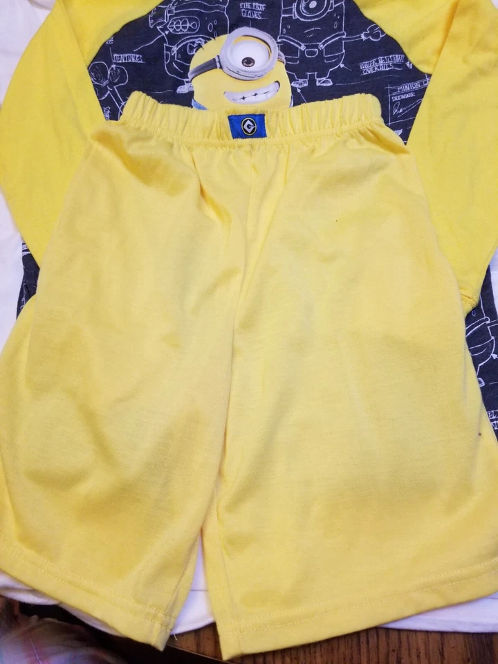 Boys SMALL (6-7) Pijama Set Top Despicable ME Minion Made ~ Shorts Bottoms~NWOT - Image 2 of 4