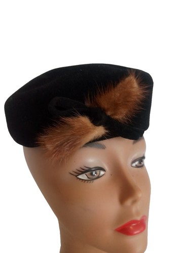 Vintage Bachrach display picture 1