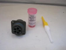 13044 MS3452W18-11P Electrical Bulkhead Receptacle Plug 5935-01-154-6265 5 PIN