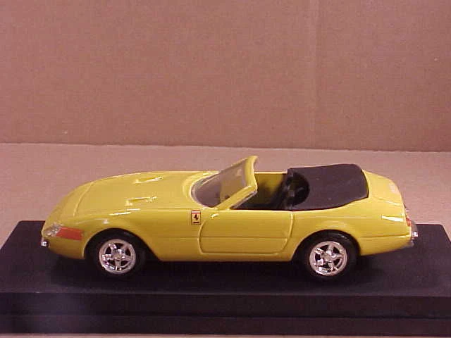 Ferrari 385 GTS/4 Daytona Spyder 1971-1973 diecast RIO #R2 1/43, LHD, Yellow Fly Foto 2 de 2