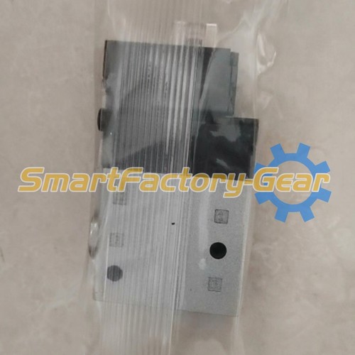 New FESTO CPE14-M1BH-3GL-1/8 196929 Solenoid Valve#1pcs In Box - Picture 3 of 5