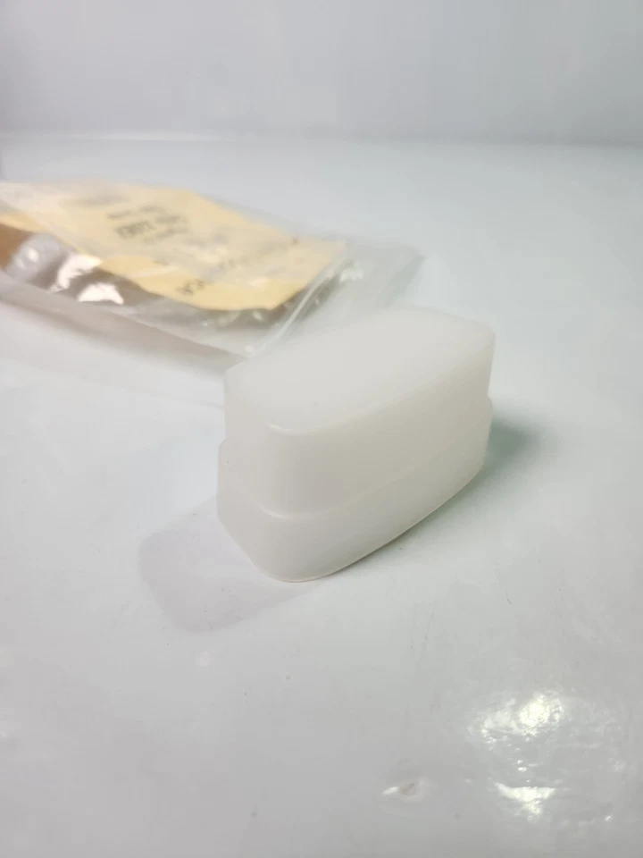 Sto-Fen Omni Bounce EU Flash Diffuser For Canon 320EX Flash Head - Image 3 of 4