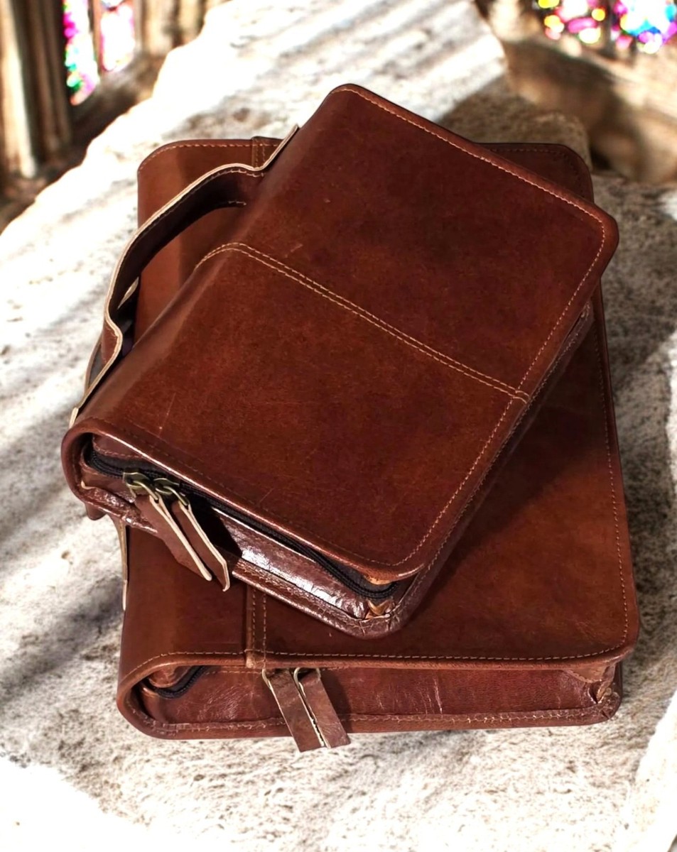 IvyRobes Vintage Bijbel Cover Case voor Mannen Bruin PU Lederen Duurzaam Rits Kruis Bijbel Tas Draagtas Grote Maat