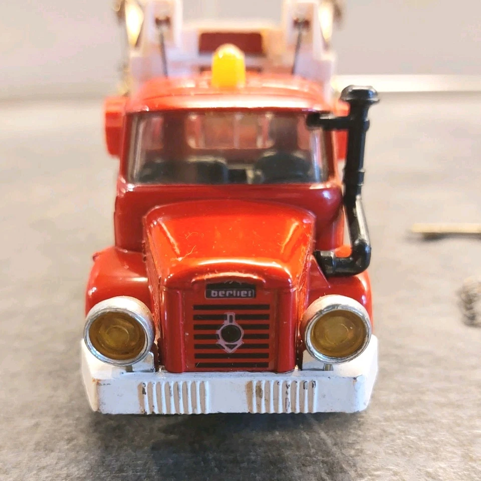 Corgi Major Holmes Berliet Wrecker Tow Truck No. 1144 Made in England - Immagine 3 di 4