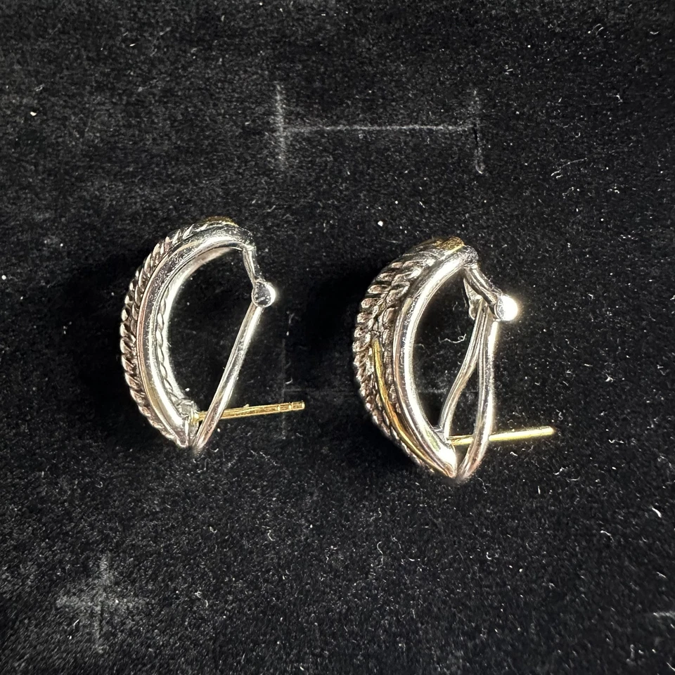 David Yurman 14k Sterling Silver Cable Crossover Hoop Earrings - Image 3 of 4