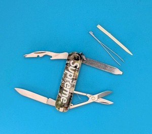 Supreme × VICTORINOX シュプリーム マルチツール Supreme シュプリーム Victorinox ビクトリノックス アーミーナイフ