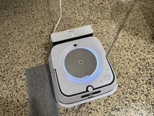 iRobot Braava Jet m6 Robot Mop With Smart Mapping White