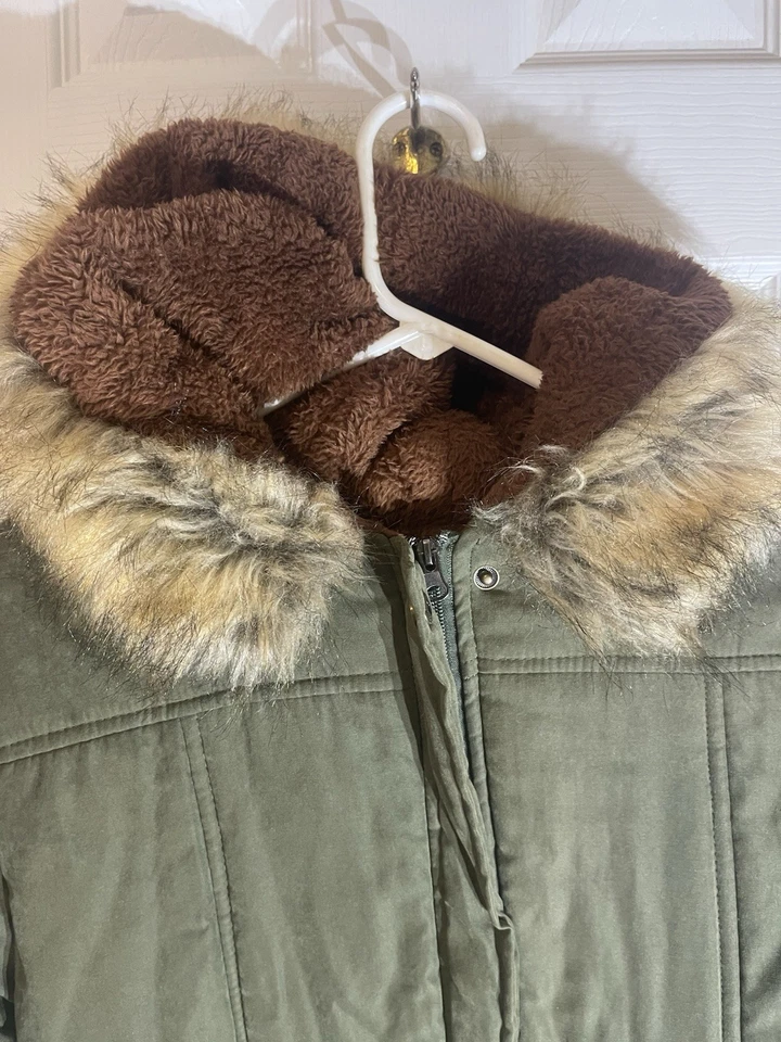 Vintage Grace Karin Olive Green Winter Parka Medium Fur Lined hood  - Image 2 of 4