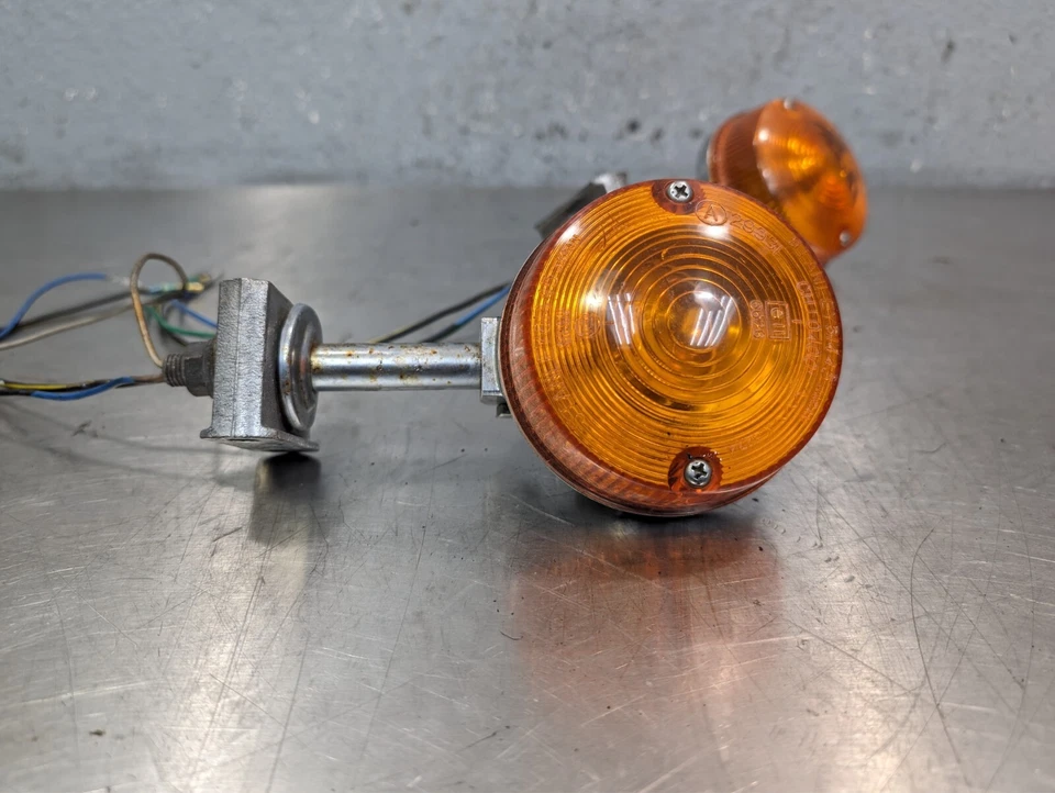 Luz de luz de señal de giro trasera Kawasaki KZ1000P 1994 Police OEM - 23040-055 Foto 2 de 4