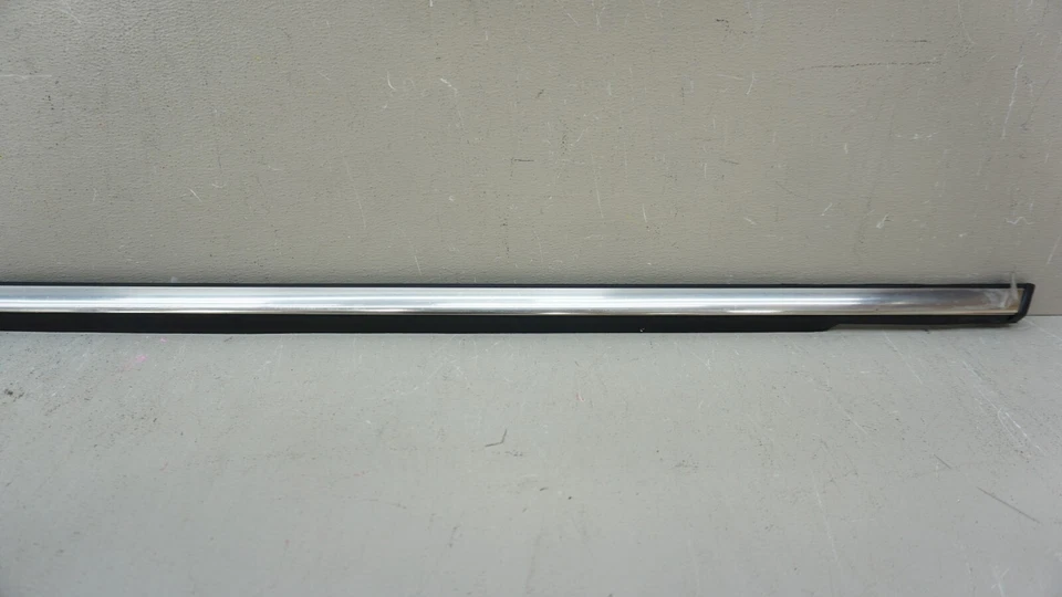 1998-2003 JAGUAR XJ8 VDP LWB ЗАДНИЙ ПРАВЫЙ НАРУЖНЫЙ ДВЕРНОЙ РЕМЕНЬ МОЛДИНГ OEM GXF2520AD - Изображение 4 из 4