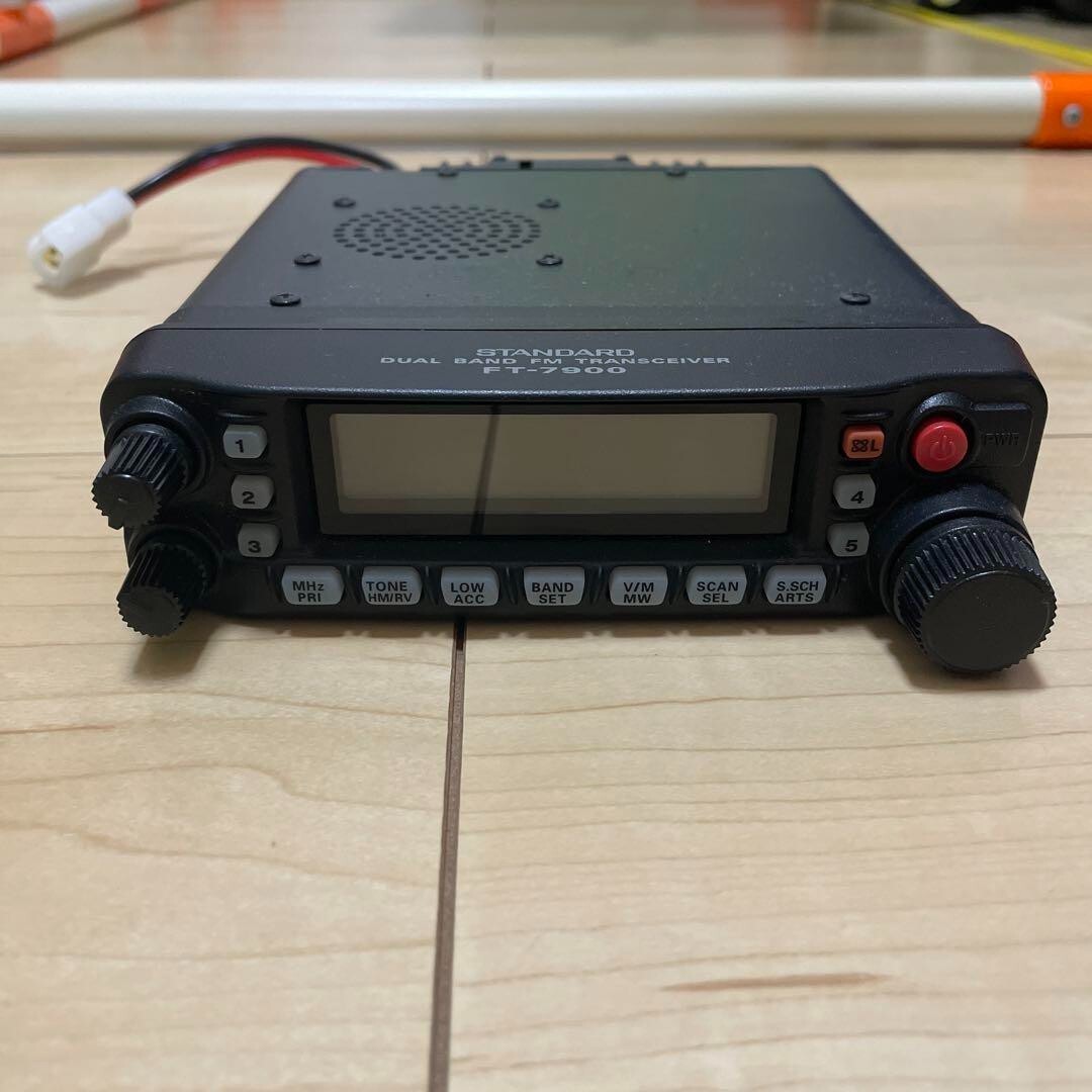 八重洲　FT-7900 DUAL BAND FM TRANSCEIVER Yaesu FT-7900 144/430MHz Dual Band FM Transceiver High Power
