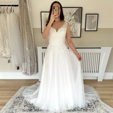 Tulle A-Line Wedding Dresses Straps Lace Up Back Sleeveless Applique Bridal Gown
