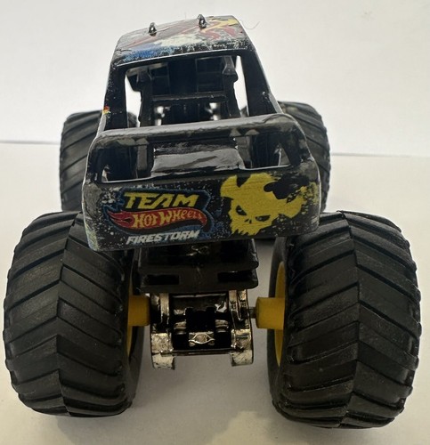 Hot Wheels Monster Jam Team Hot Wheels Firestorm 2017 1:64 Yellow Rims - Picture 3 of 10