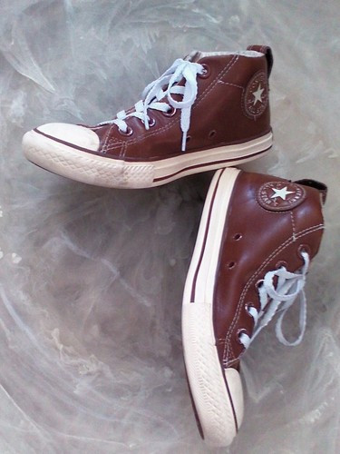 white converse brown laces