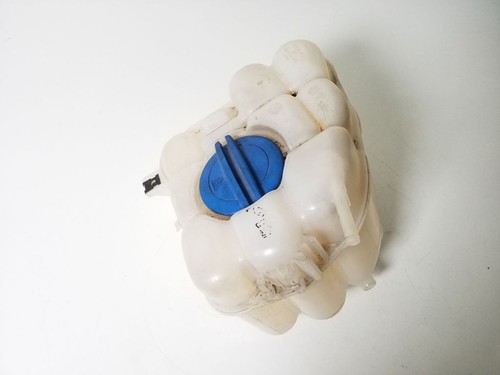 Volkswagen Touareg II 2011 Ausgleichsbehälter Kühlwasser 7P0121407 EZE25238