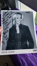 Katie Cook Autogramm auf großem Foto Nashville CMA Music Fest 2006 CMT