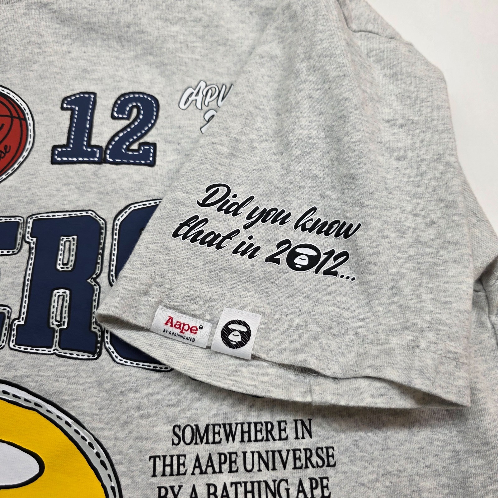 AAPE by A Bathing Ape Universe T Shirt Men Large 2012 APUNVS Double Sided