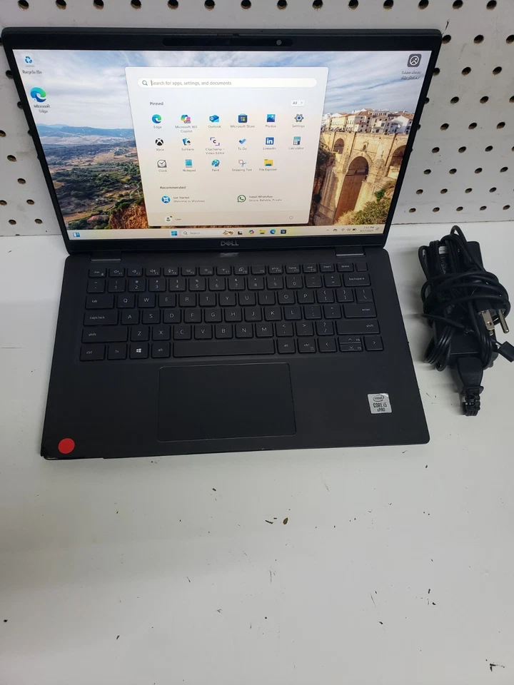 Dell Latitude 7410 i5-10310U 1.7GHz 16GB Ram 256GB SSD Win 11 Pro - Image 2 of 4