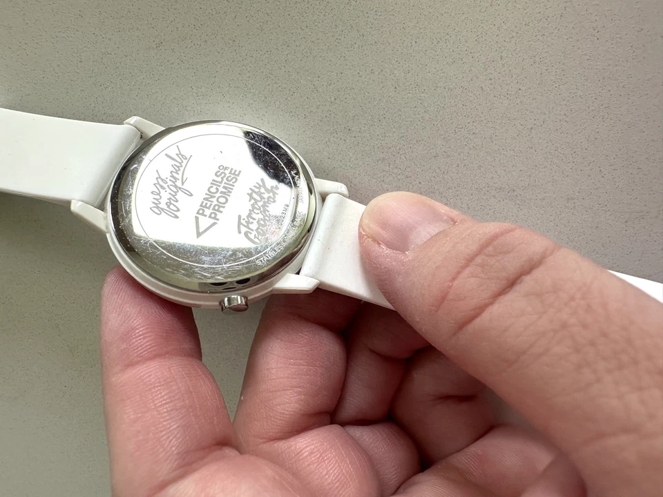 RELOJ GUESS Timothy Goodman Lápices de Promesa Blanco y Negro EDICIÓN ESPECIAL ARTE Foto 2 de 4