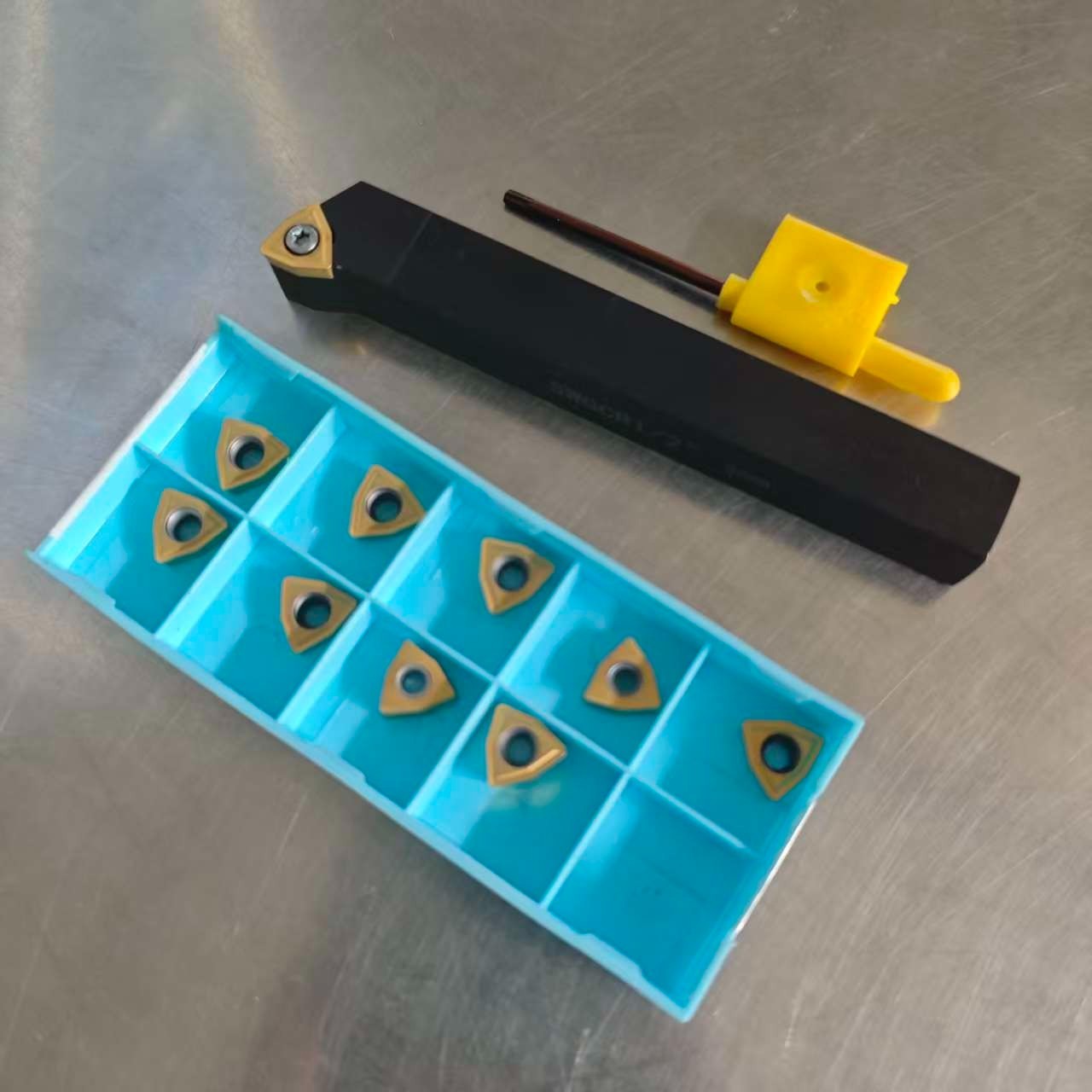 1/2" Shank Right SWGCR 1/2" H05 Turning Holder + 10PCS WCMT05 Carbide Insert