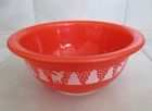 Pyrex Reindeer and Christmas Tree 322 Red Bowl