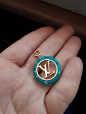 One 20 mm gold & green   Pendant Charm zipper pull