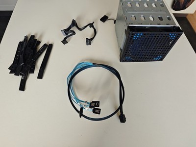 5 xHDD Backplane / Festplattenkäfig + Kabel Set Sata + SFF 8643 zu Sata
