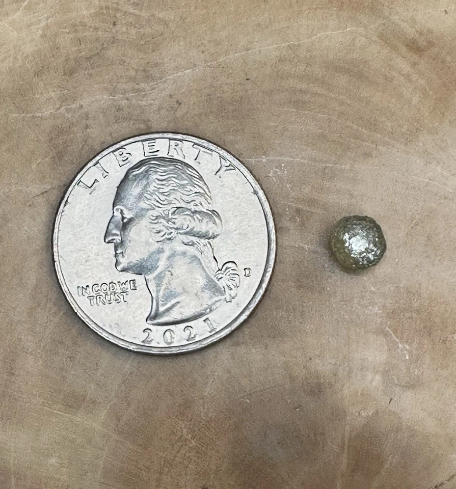 Natural Uncut Green Faint Orange Mid Dot Montana Sapphire 1.4 CT Approx 6x6x4 mm - Image 4 of 4