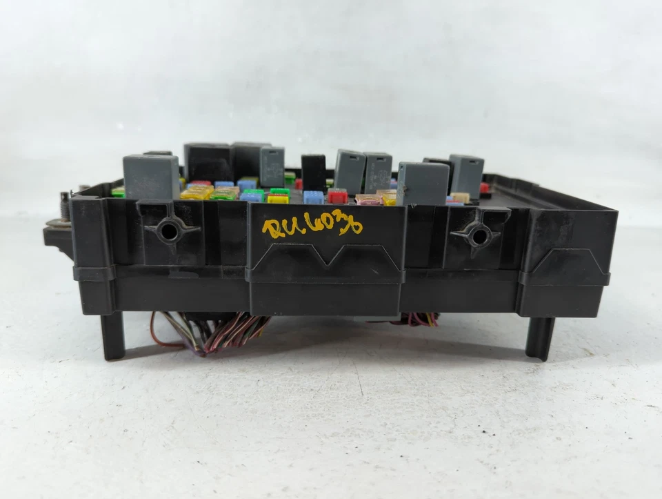 Cadillac Escalade 2007-2007 caja de fusibles caja de fusibles módulo de relé 15925042-02 FUACV Foto 4 de 4