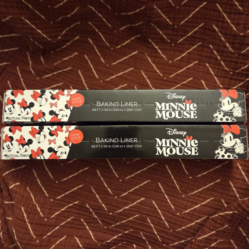 Disney Non-Stick Minnie Mouse Baking Liner Roll 9.8 ft x 11.8 in, 2 Pack