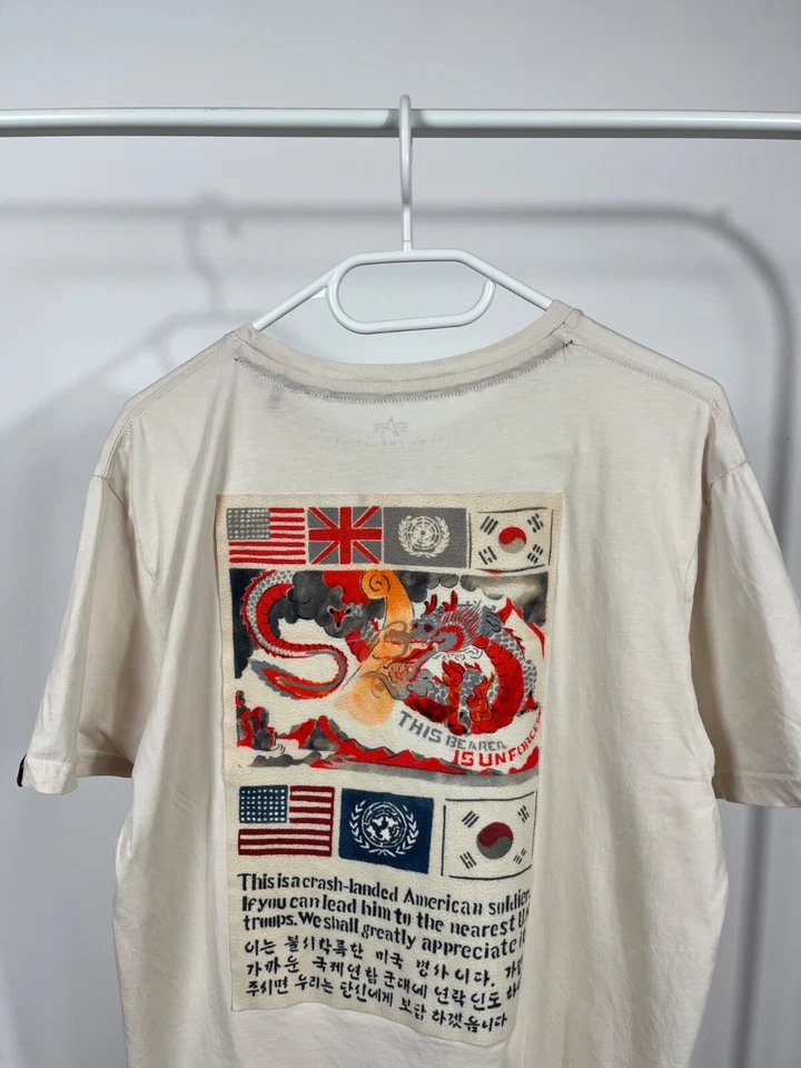 Alpha Industries L T-Shirt with Rescue Message & Flags Graphic Back Print Foto 2 de 4