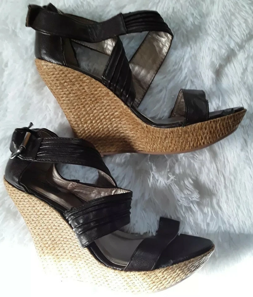 Sandalias Charlotte Russe para mujer con correa de cuña talla 8 marrón Foto 2 de 4