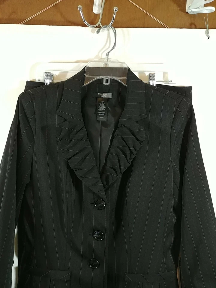 Bisou Bisou Women's 2-pc. Pant Suit, Size 10P, Ruched Details, Pinstripe, #3015 - Image 4 of 4