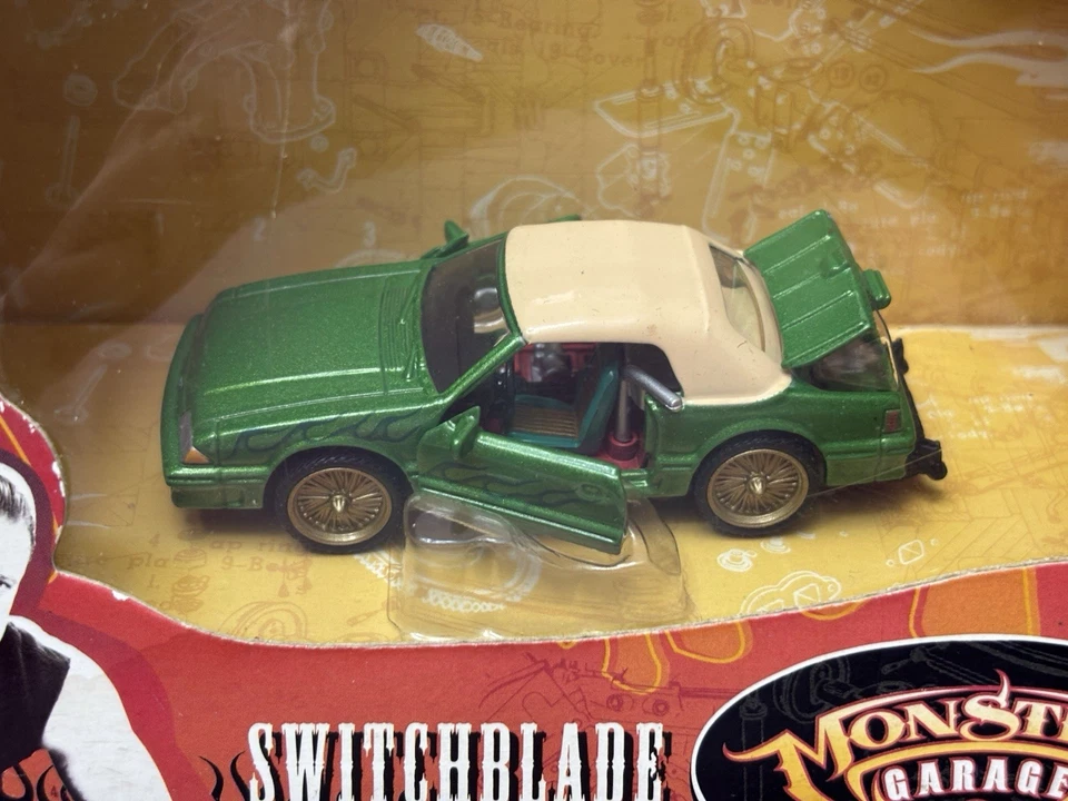 Muscle Machines Monster Garage Switchblade Mustang Fox Body Convertible 2004 NEW - Image 4 of 4