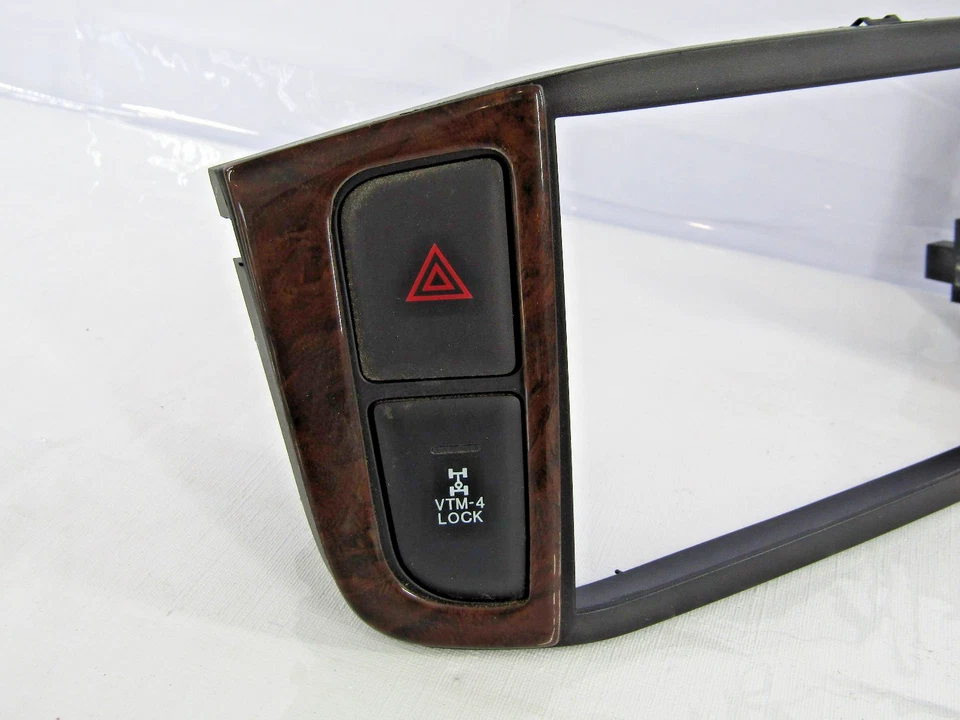 Radio piloto Honda 2003-2005 bisel peligro VTM interruptor moldura madera grano OEM Foto 3 de 4