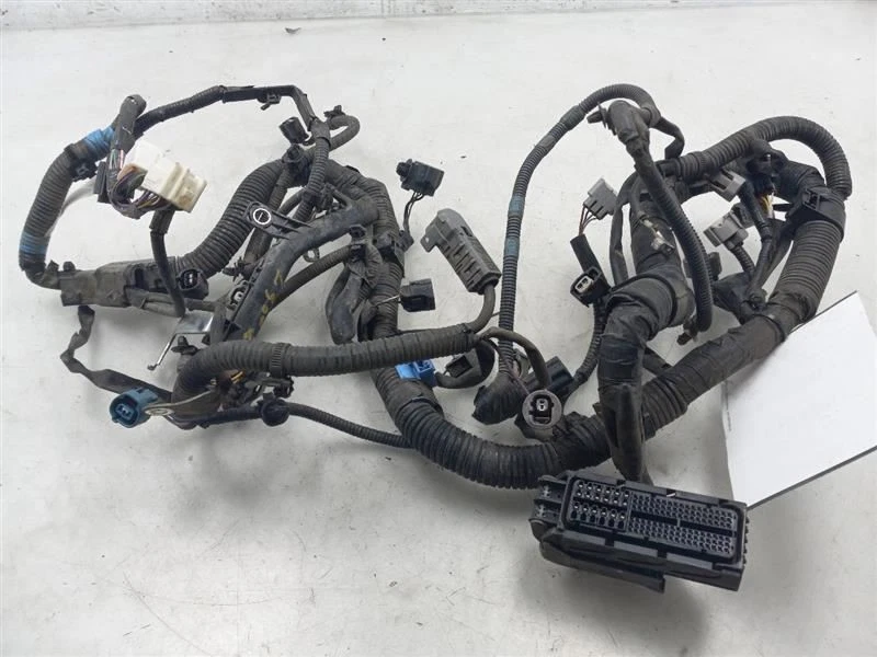 06 07 08 09 10 11 12 13 14 15 16 Toyota YARIS Arnés de cables del motor 82121-52B10  Foto 4 de 4