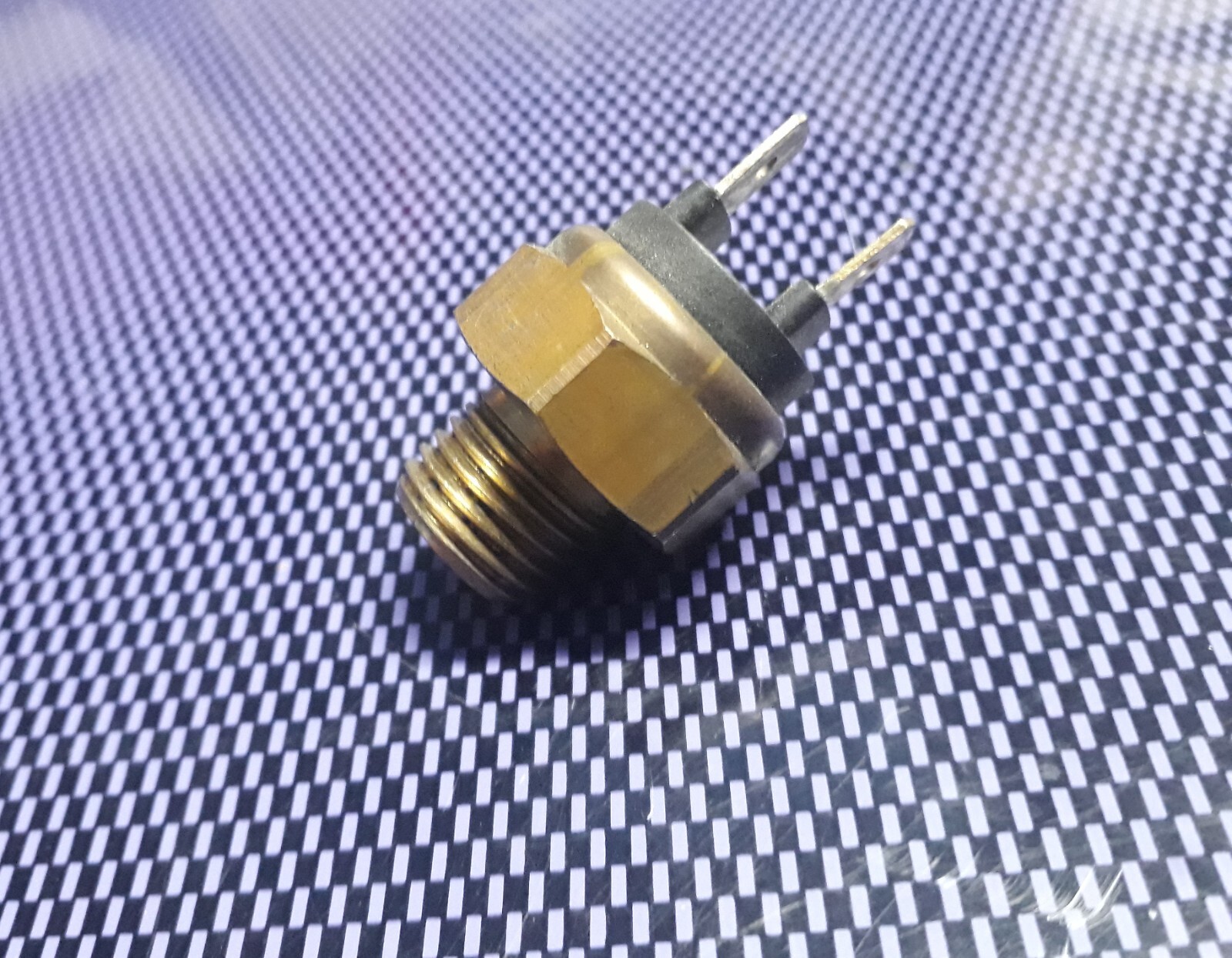 Thermocontact d'eau Peugeot 125 Geopolis pour éviter la surchauffe moteur