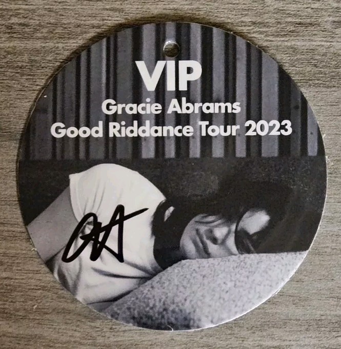 洋楽 Gracie Abrams signed CD good riddance s-l400.jpg