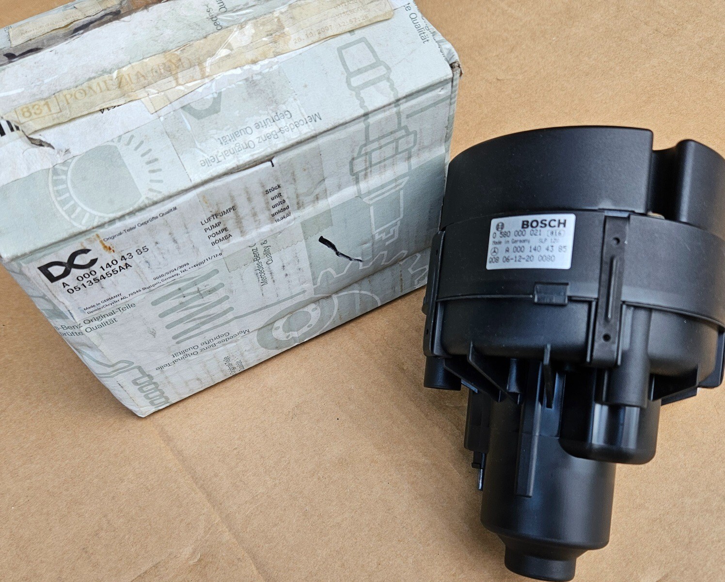 Orig. MercedesBenz Secondary Air Pump A0001404385 W203 W211 R171 W209