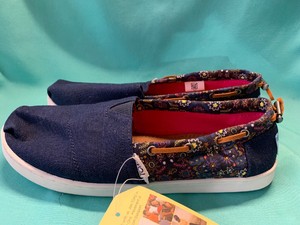 toms shoes size 6